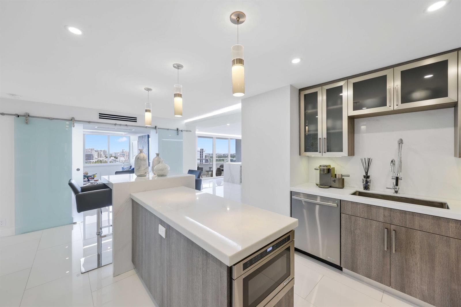 545 S FORT LAUDERDALE BEACH Boulevard 1703/1704 photo 9