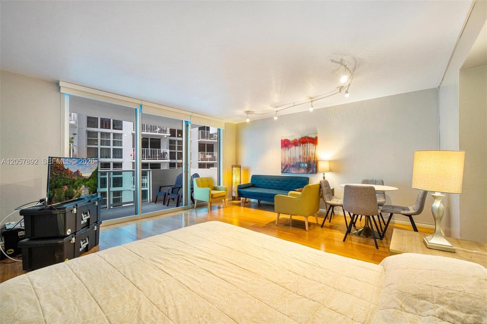 1200 West Ave 524 photo 3