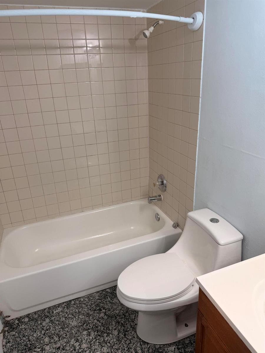 2840 NE 14th Street 403a photo 12