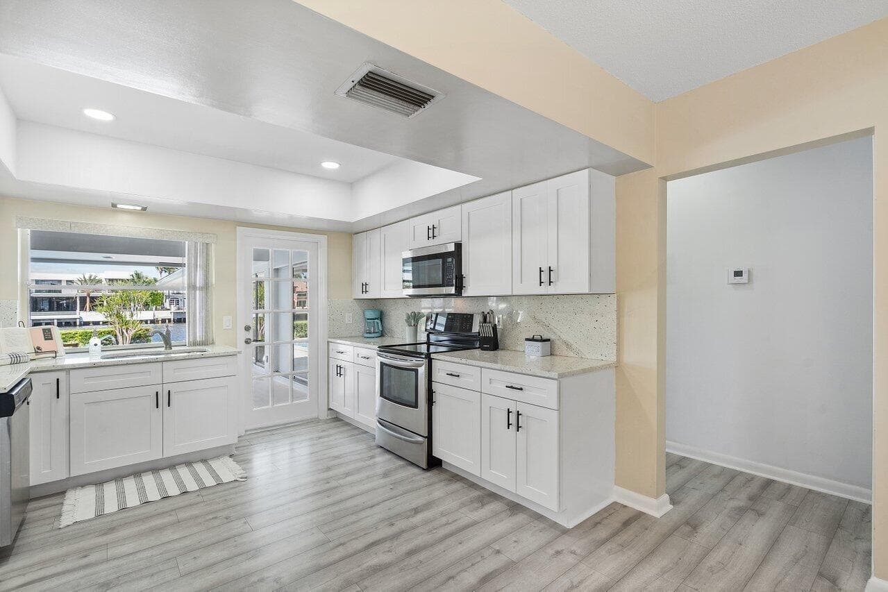 2767 Spanish River Road photo 22