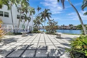 2200 S Ocean Dr N114 photo 2