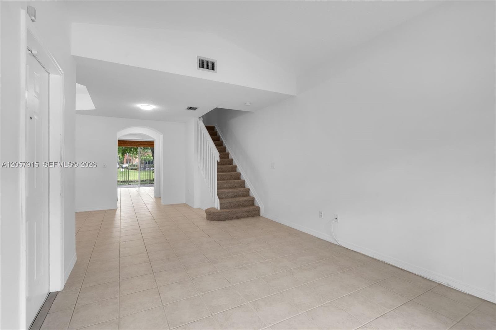 4956 Leeward Ln 3804 photo 3