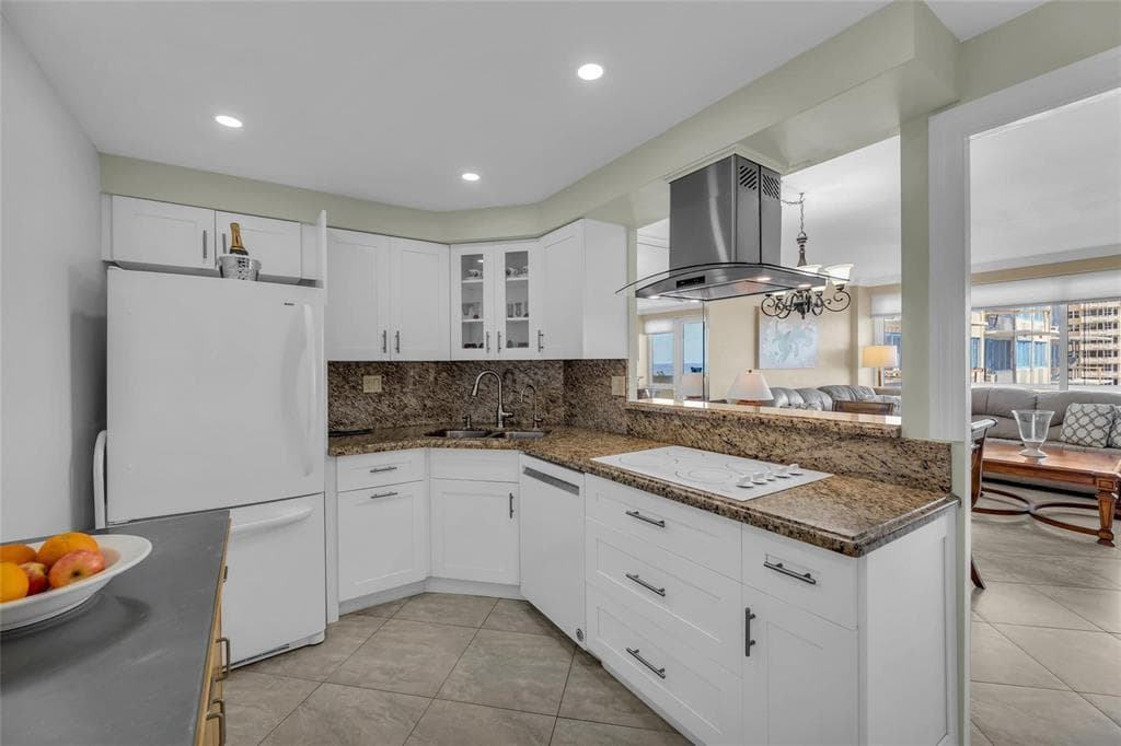 3233 NE 34TH Street 1112A photo 3