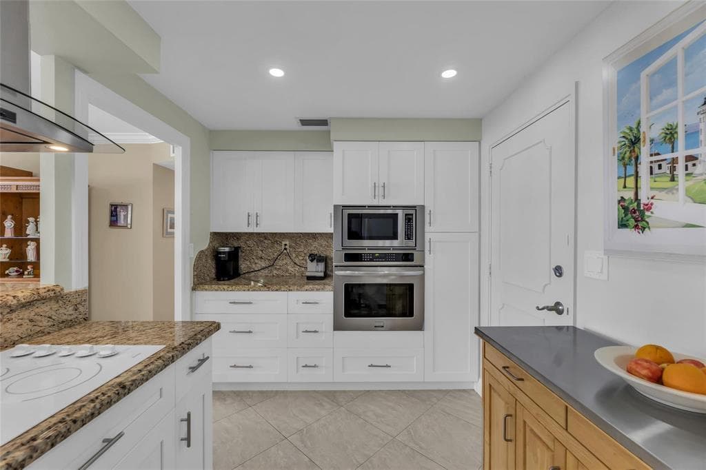 3233 NE 34TH Street 1112A photo 4