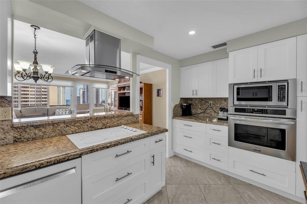 3233 NE 34TH Street 1112A photo 8