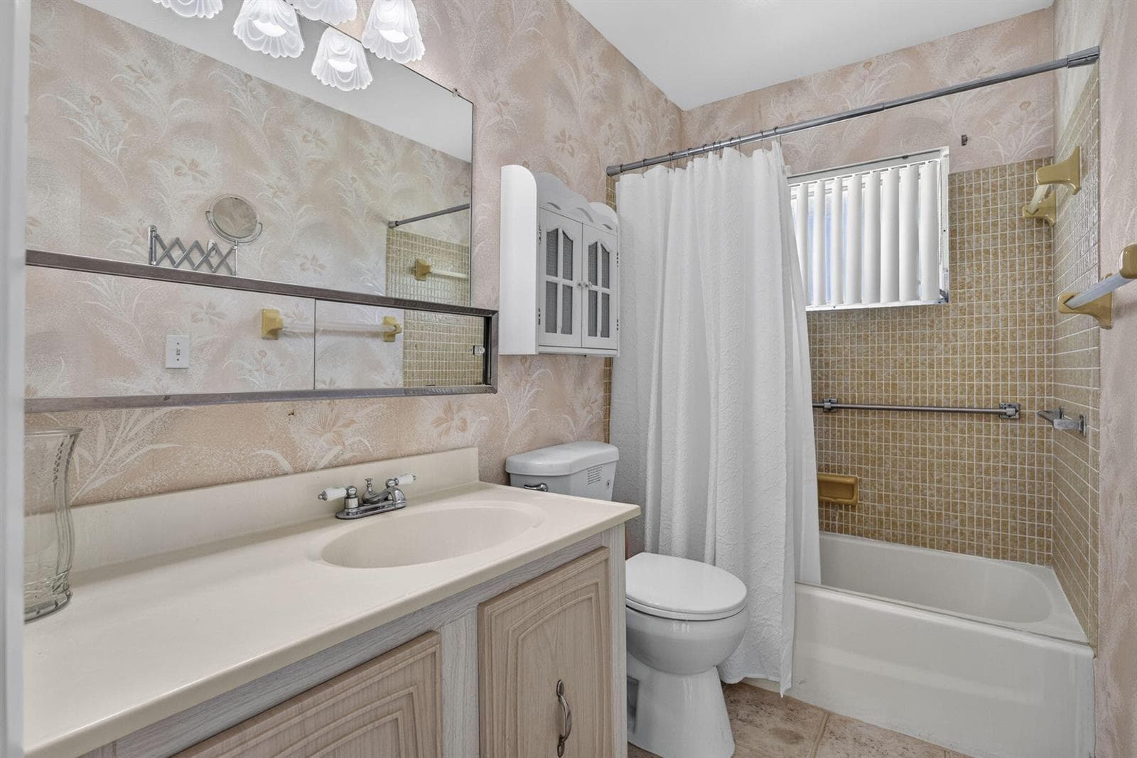 2521 Emory Drive W H photo 9
