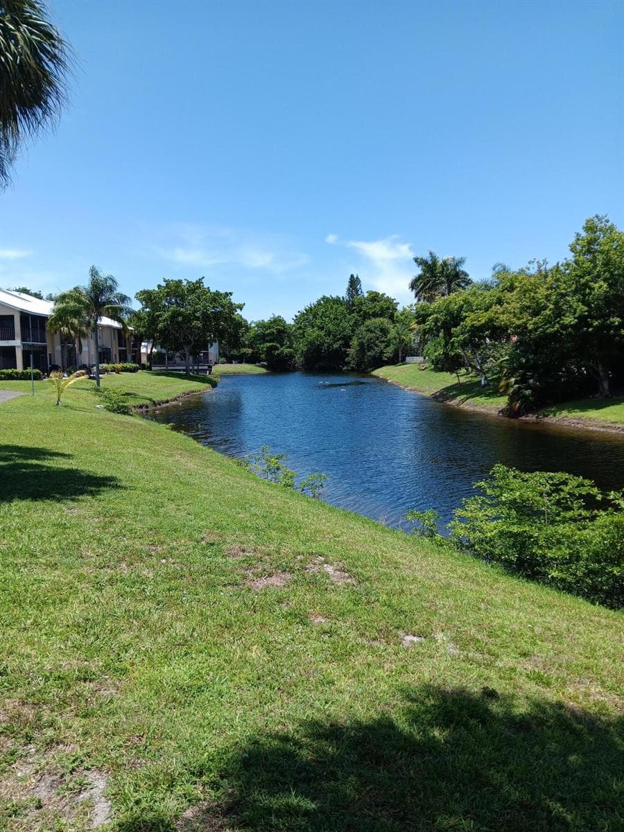 23157 Fountain View Drive E photo 23