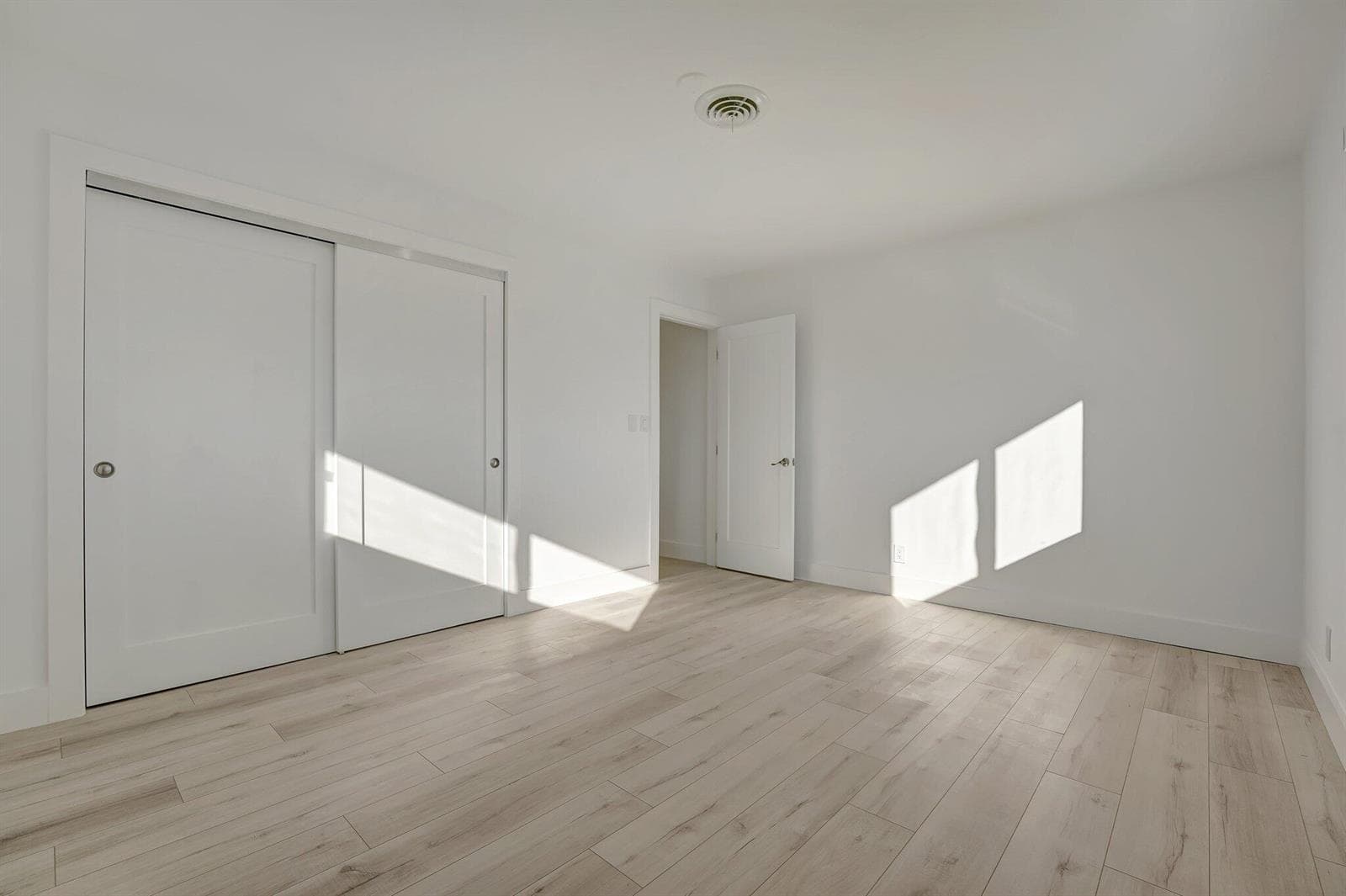 1478 NE 57TH Court photo 10