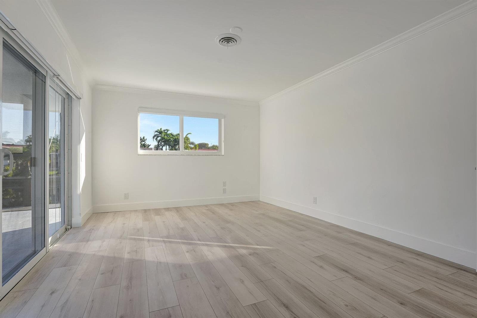 1478 NE 57TH Court photo 21
