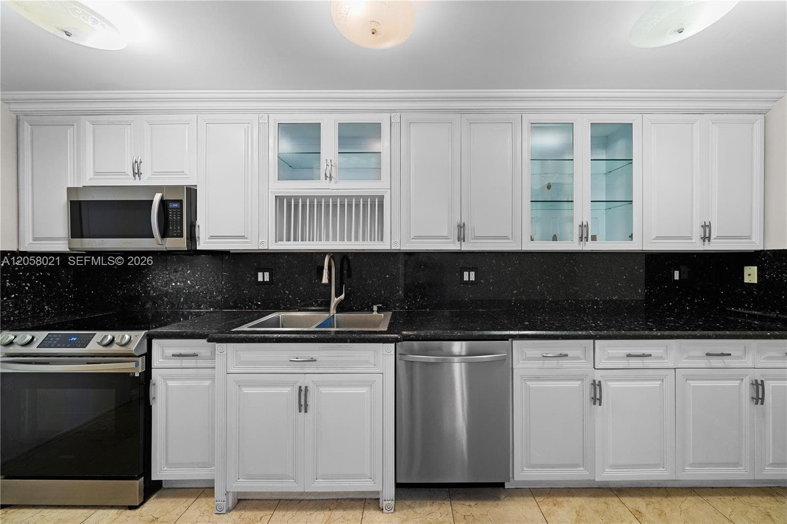 18011 Biscayne Blvd 902 photo 2