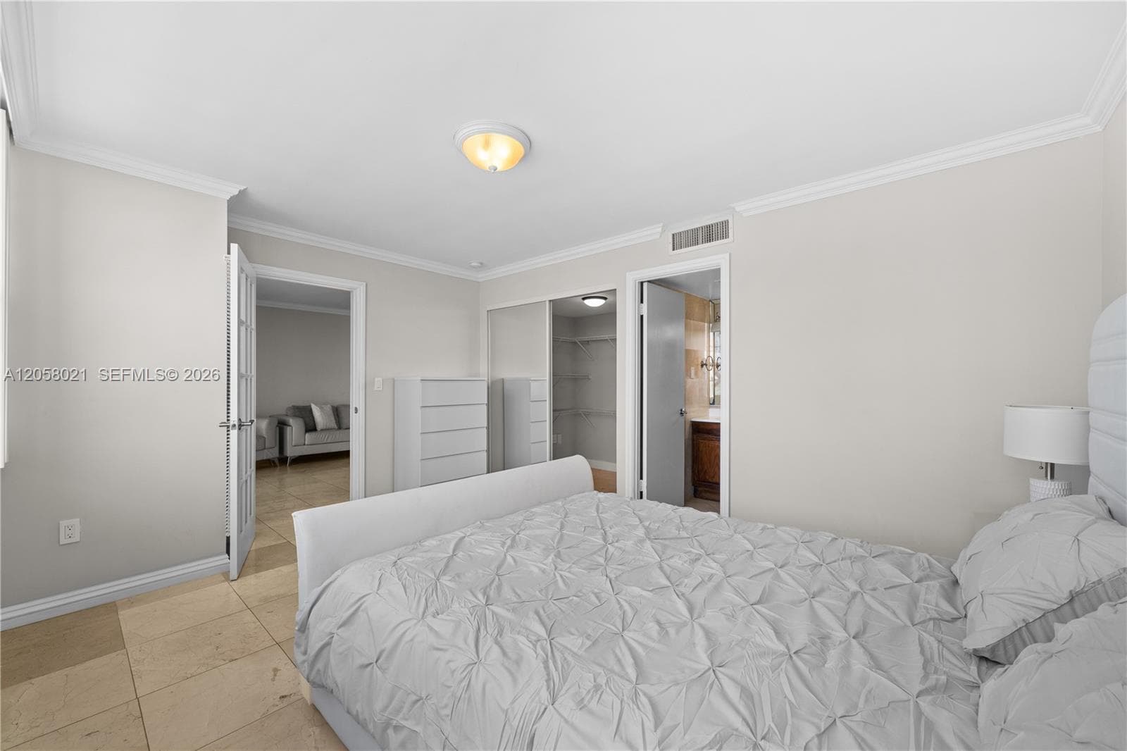 18011 Biscayne Blvd 902 photo 9