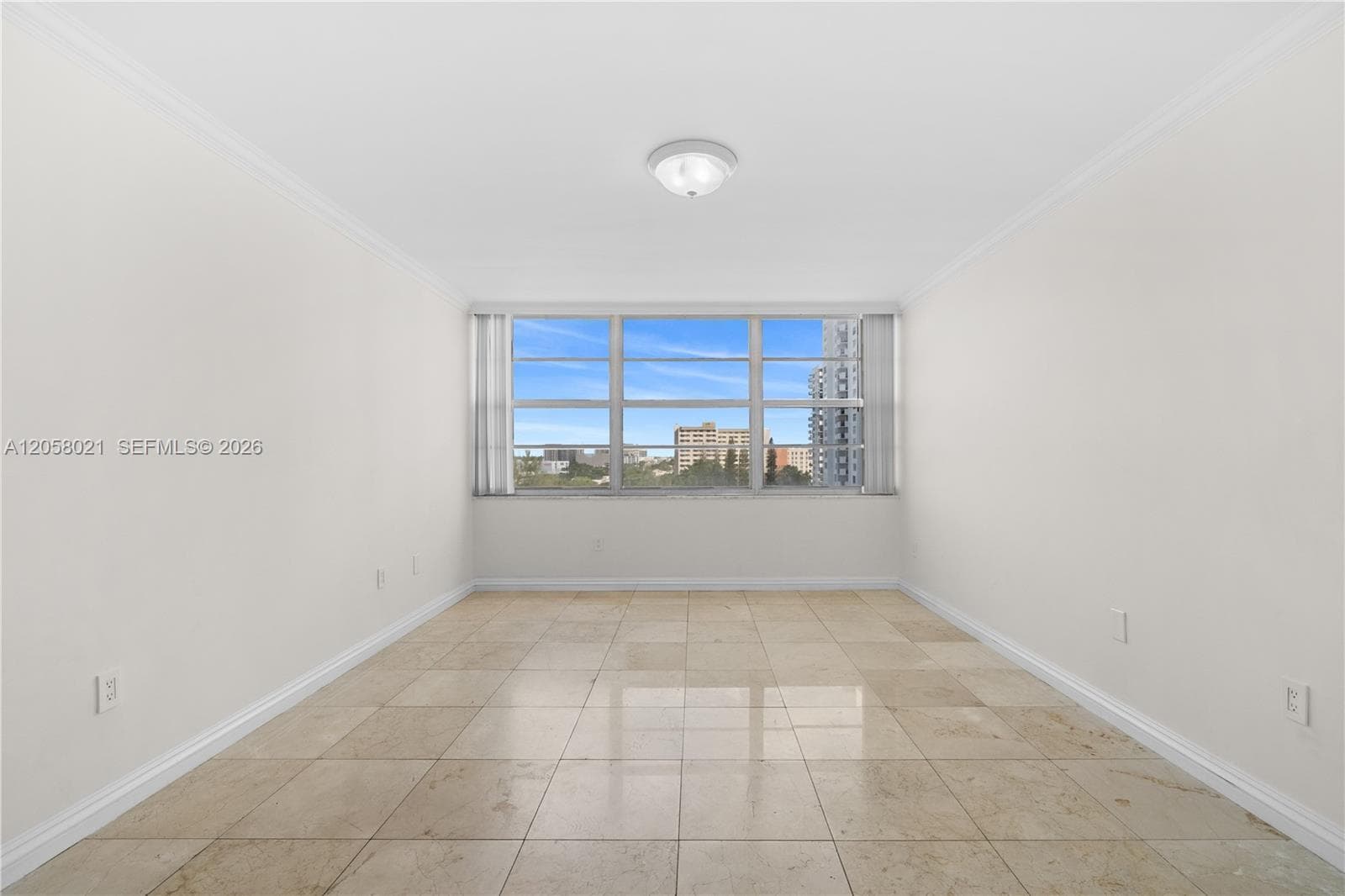 18011 Biscayne Blvd 902 photo 19