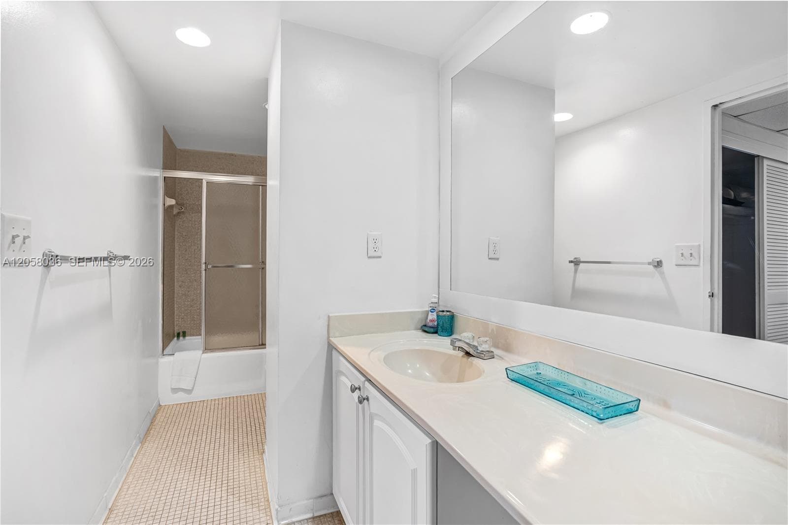 4001 S Ocean Dr 16E photo 16