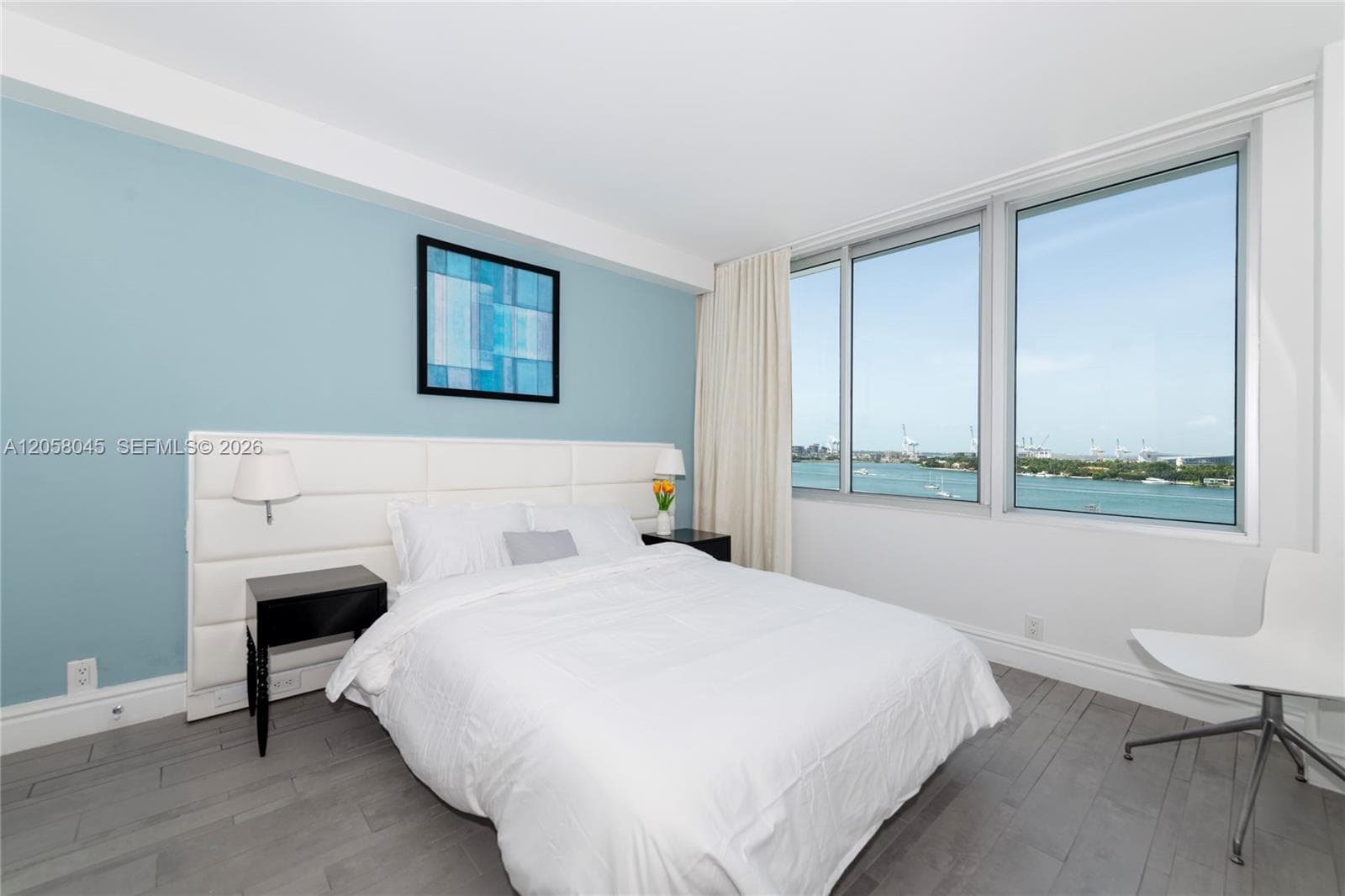 1100 West Ave 1016 photo 20