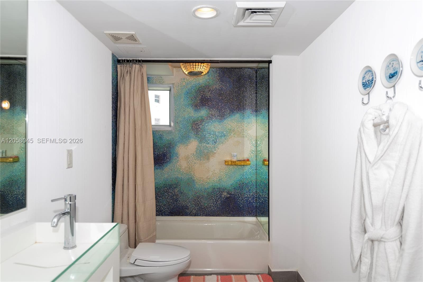 1100 West Ave 1016 photo 18