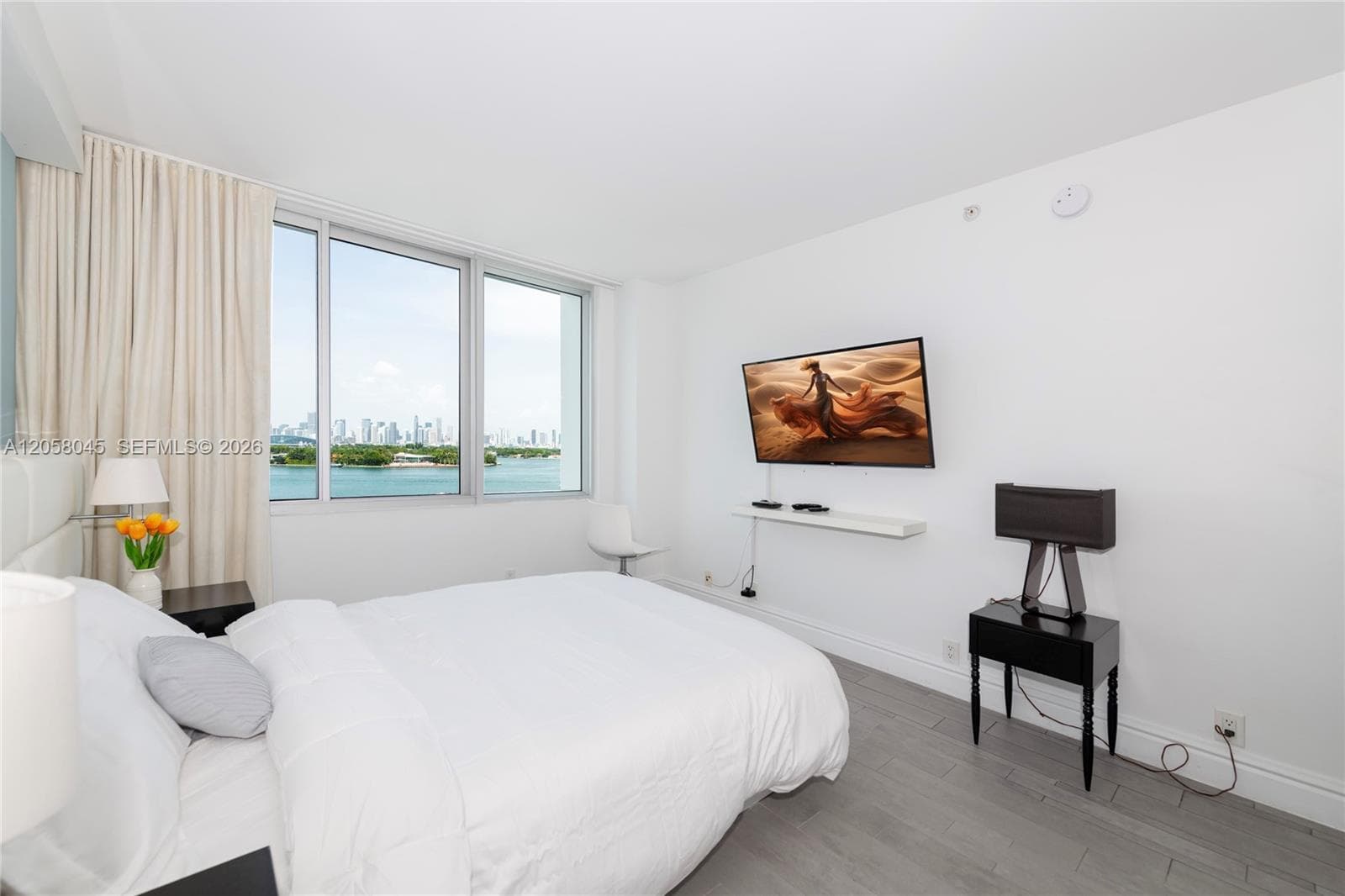 1100 West Ave 1016 photo 19