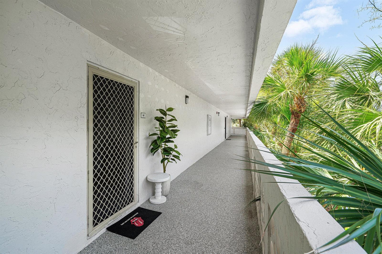 800 Jeffery Street 307 photo 2
