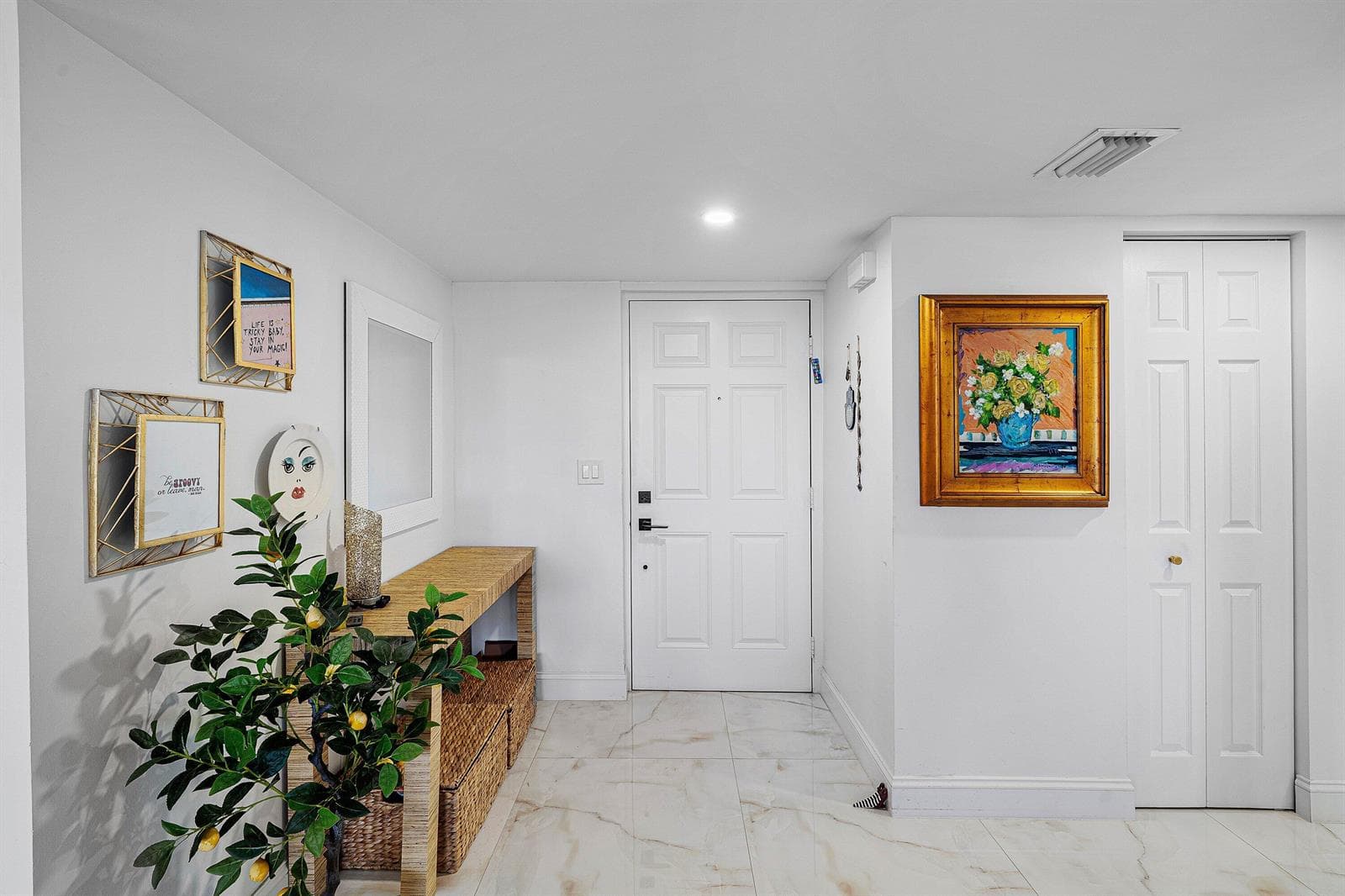 800 Jeffery Street 307 photo 3