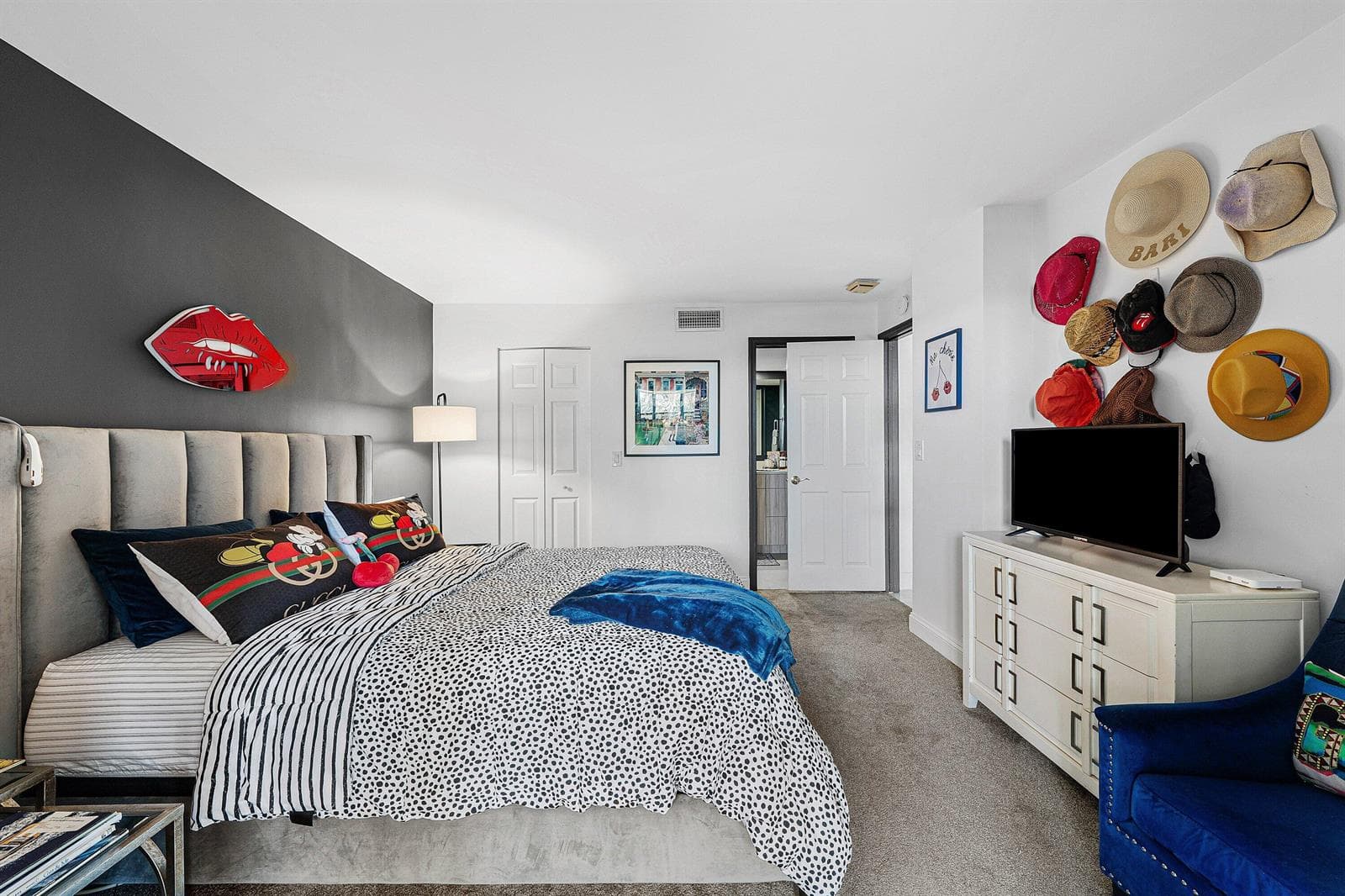 800 Jeffery Street 307 photo 24