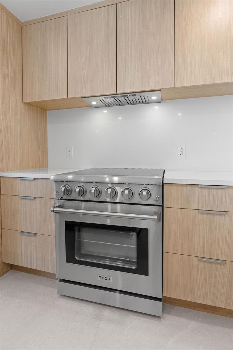 10410 S Ocean Drive 906 photo 6