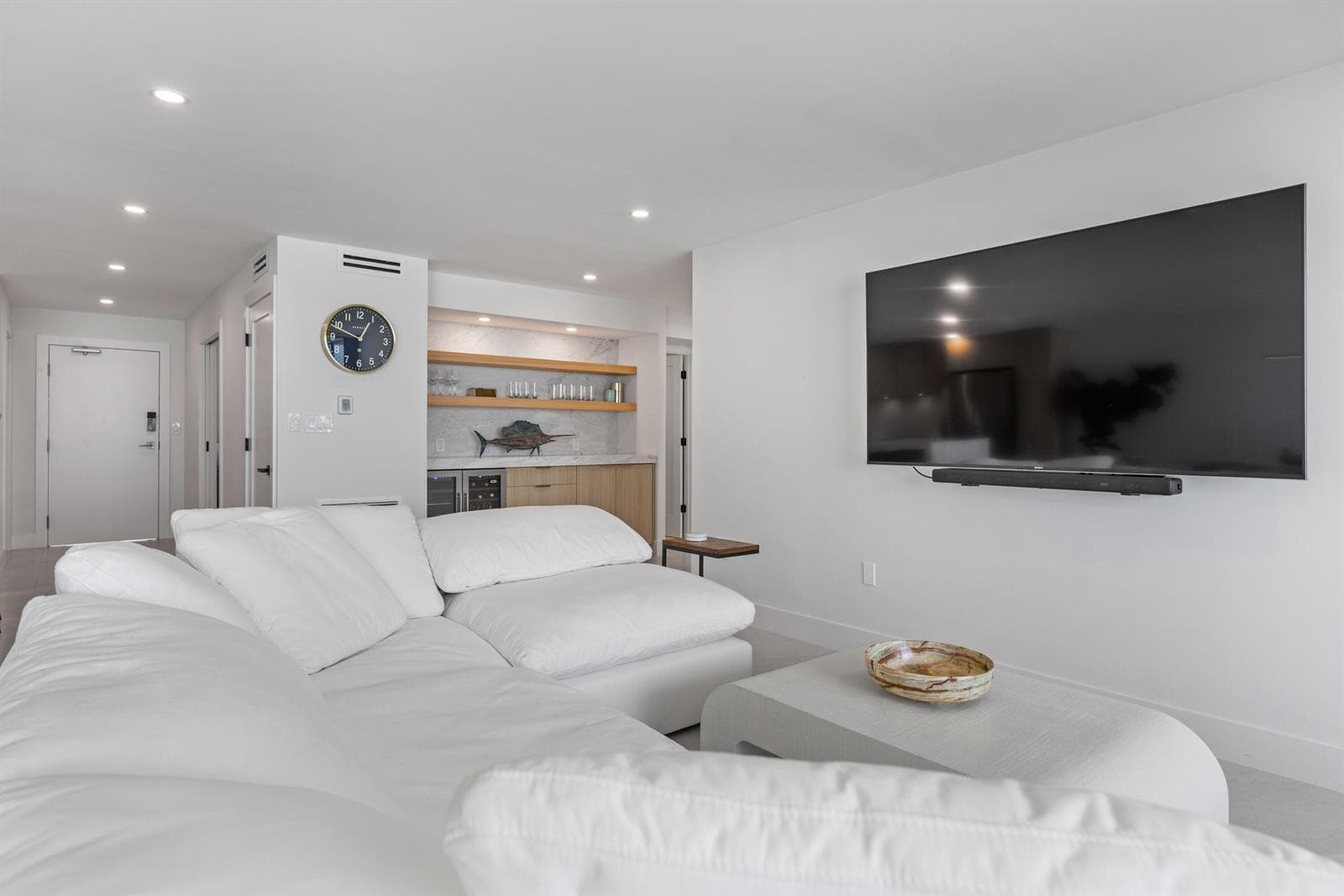 10410 S Ocean Drive 906 photo 17