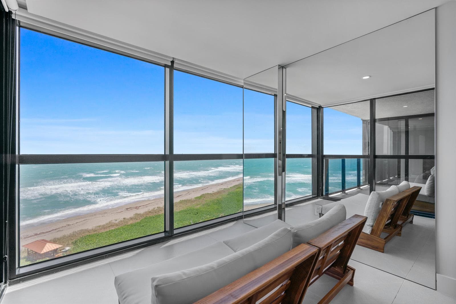 10410 S Ocean Drive 906 photo 22
