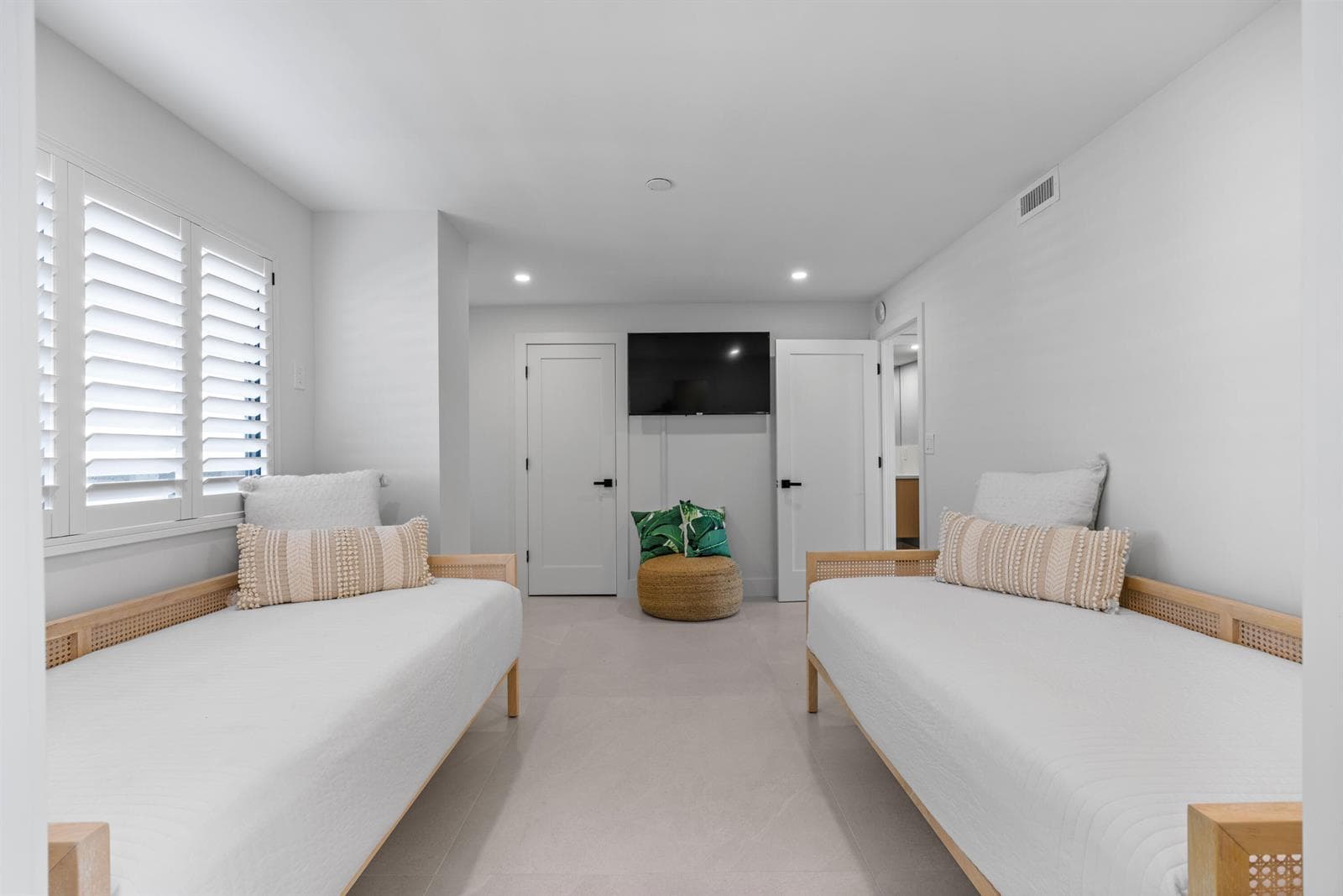 10410 S Ocean Drive 906 photo 10