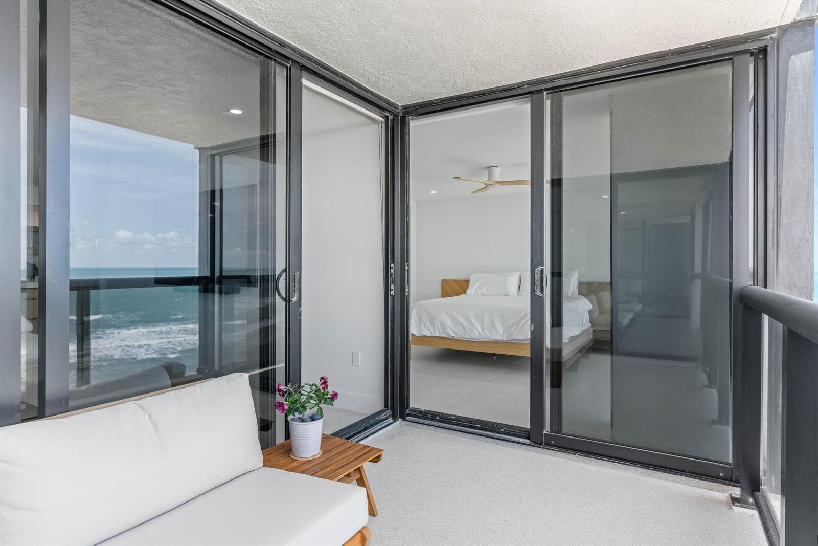 10410 S Ocean Drive 906 photo 25