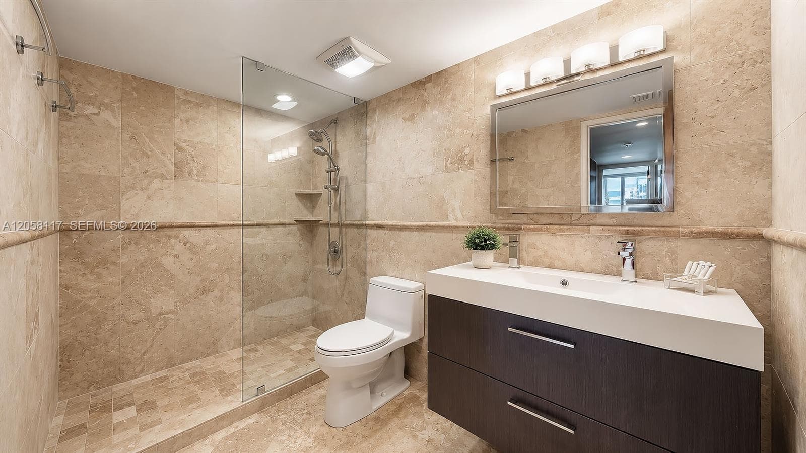 2401 Collins Ave 1709 photo 17