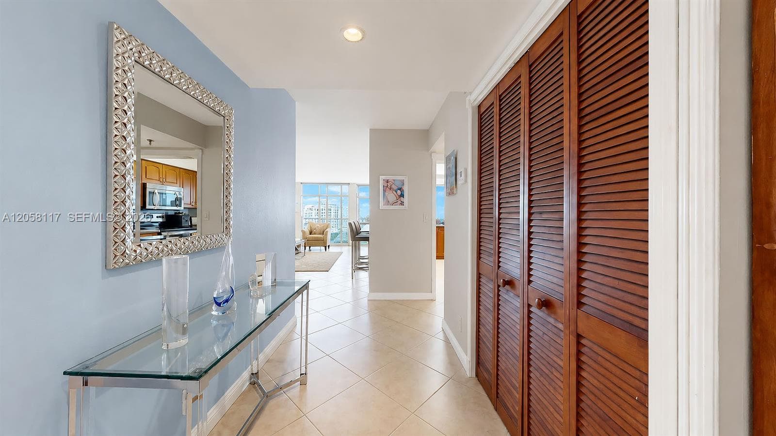 2401 Collins Ave 1709 photo 8