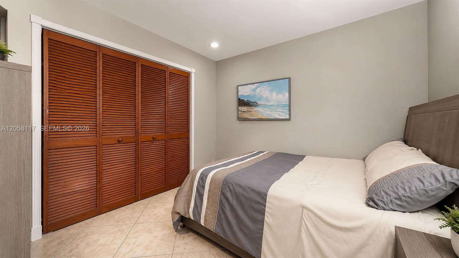 2401 Collins Ave 1709 photo 21