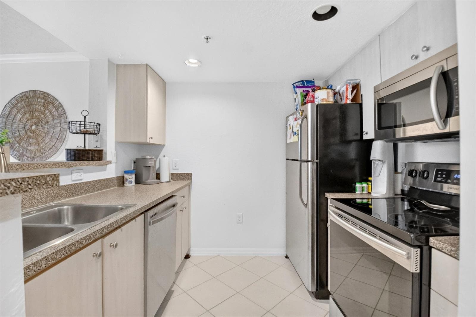 1801 N FLAGLER Drive 727 photo 11