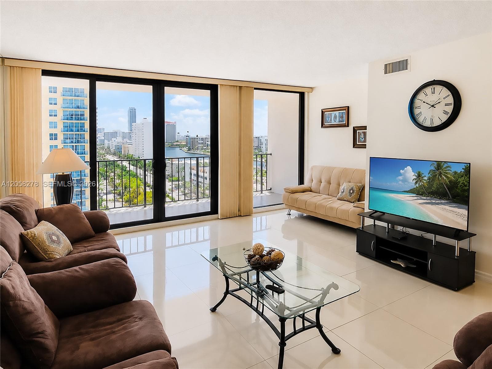 2401 S Ocean Dr 1007 photo 3