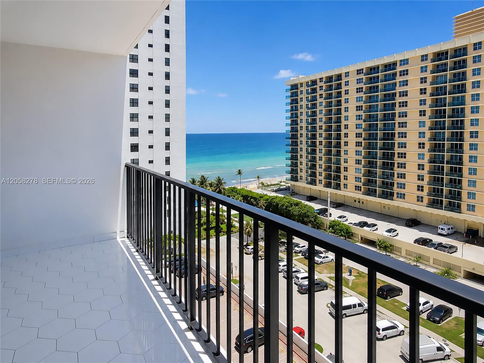 2401 S Ocean Dr 1007 photo 9
