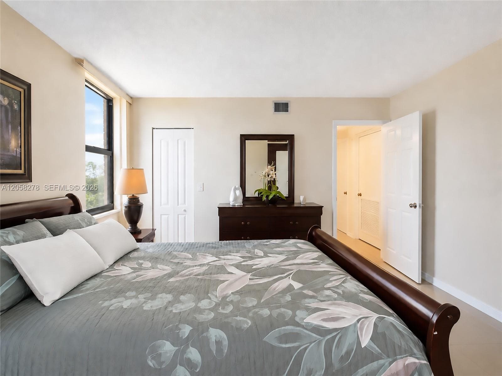 2401 S Ocean Dr 1007 photo 24