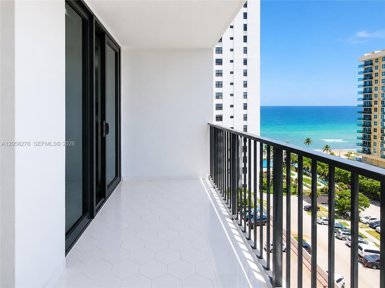 2401 S Ocean Dr 1007 photo 8