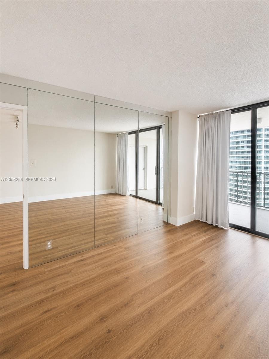 1865 Brickell Ave A1802 photo 6