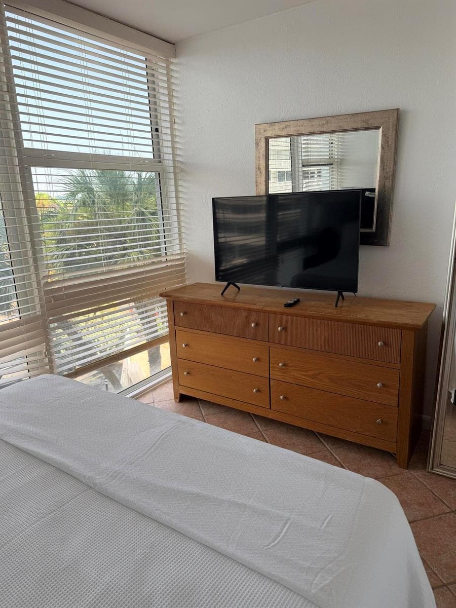 4040 GALT OCEAN Drive 317 photo 16