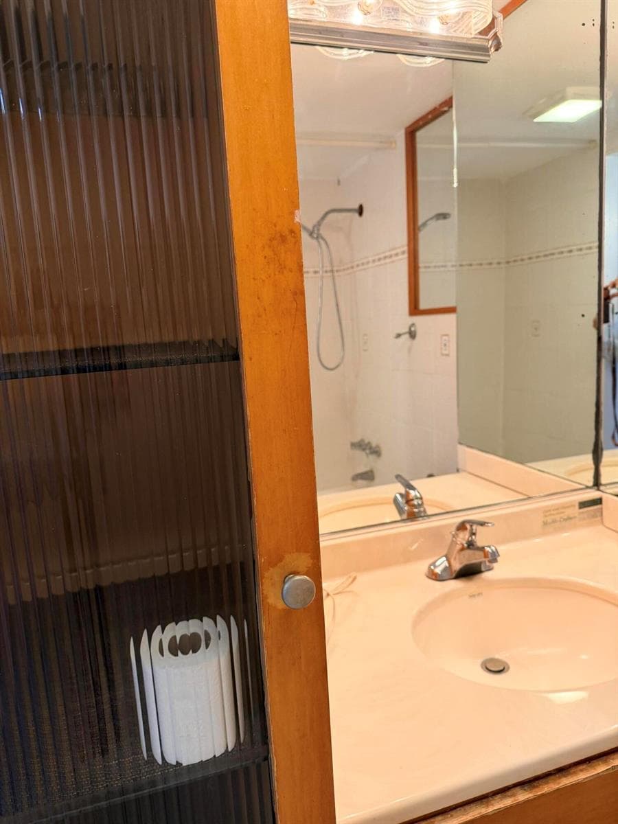 4040 GALT OCEAN Drive 317 photo 11