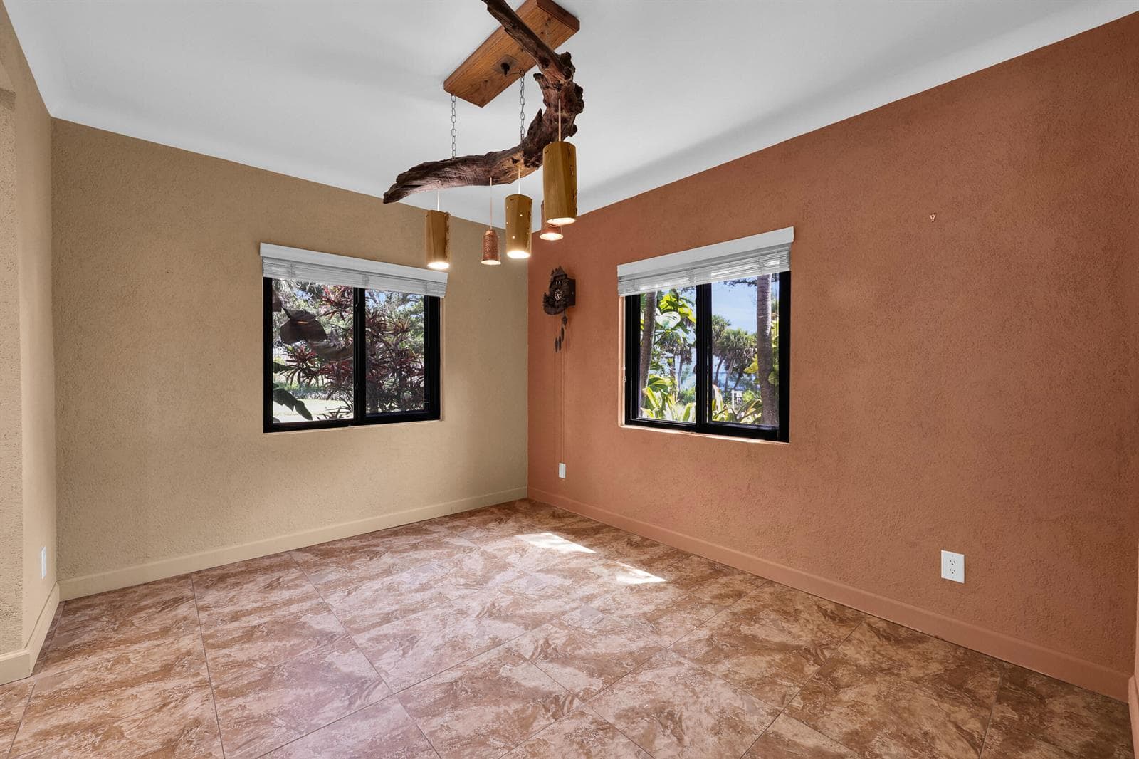 8609 S Indian River Drive photo 16
