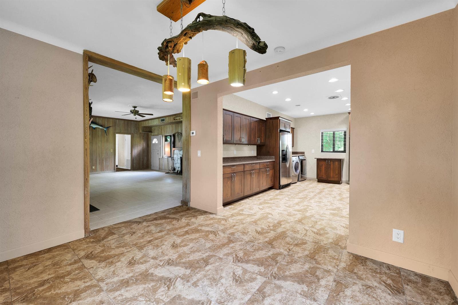 8609 S Indian River Drive photo 18