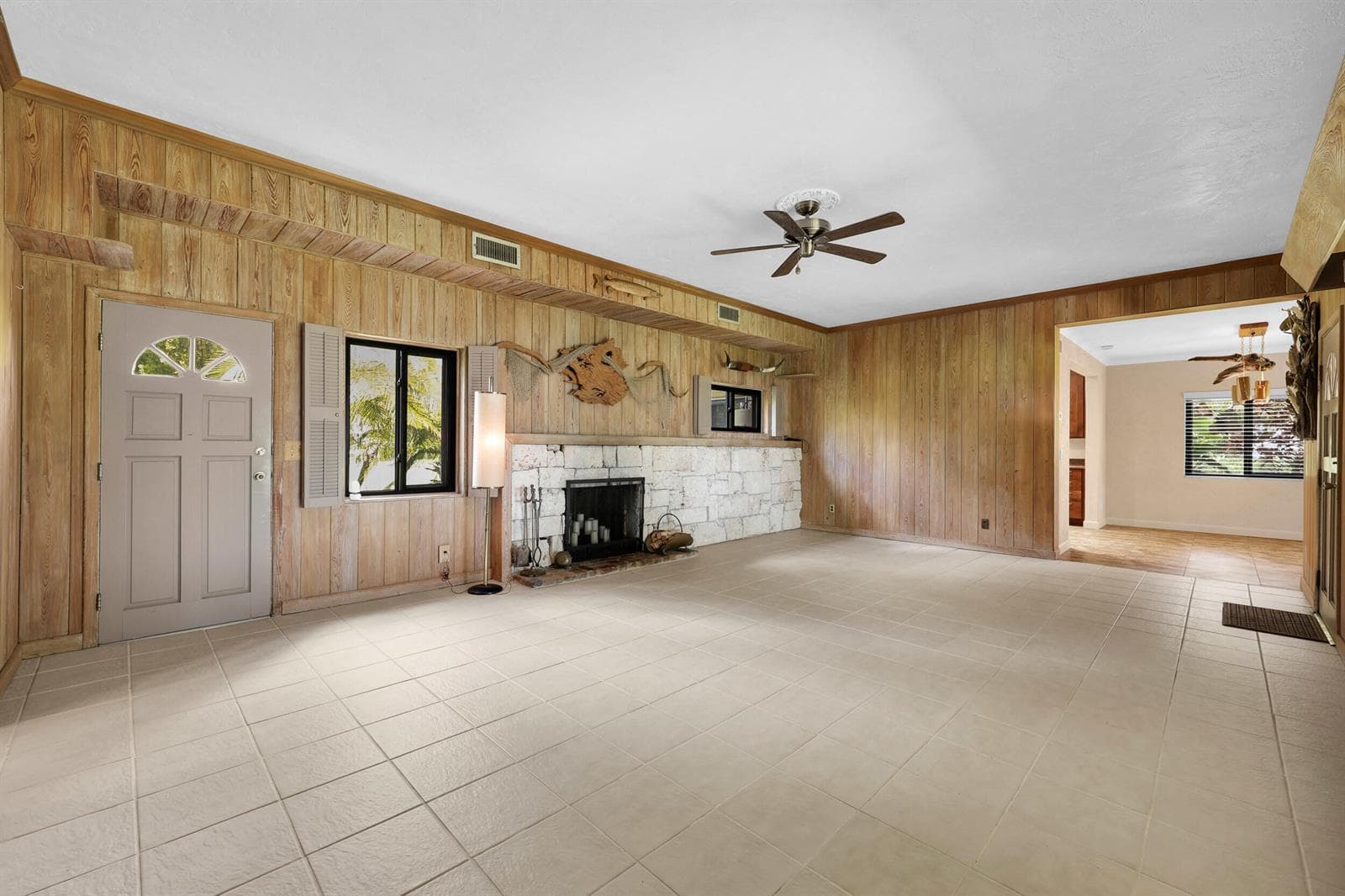 8609 S Indian River Drive photo 15