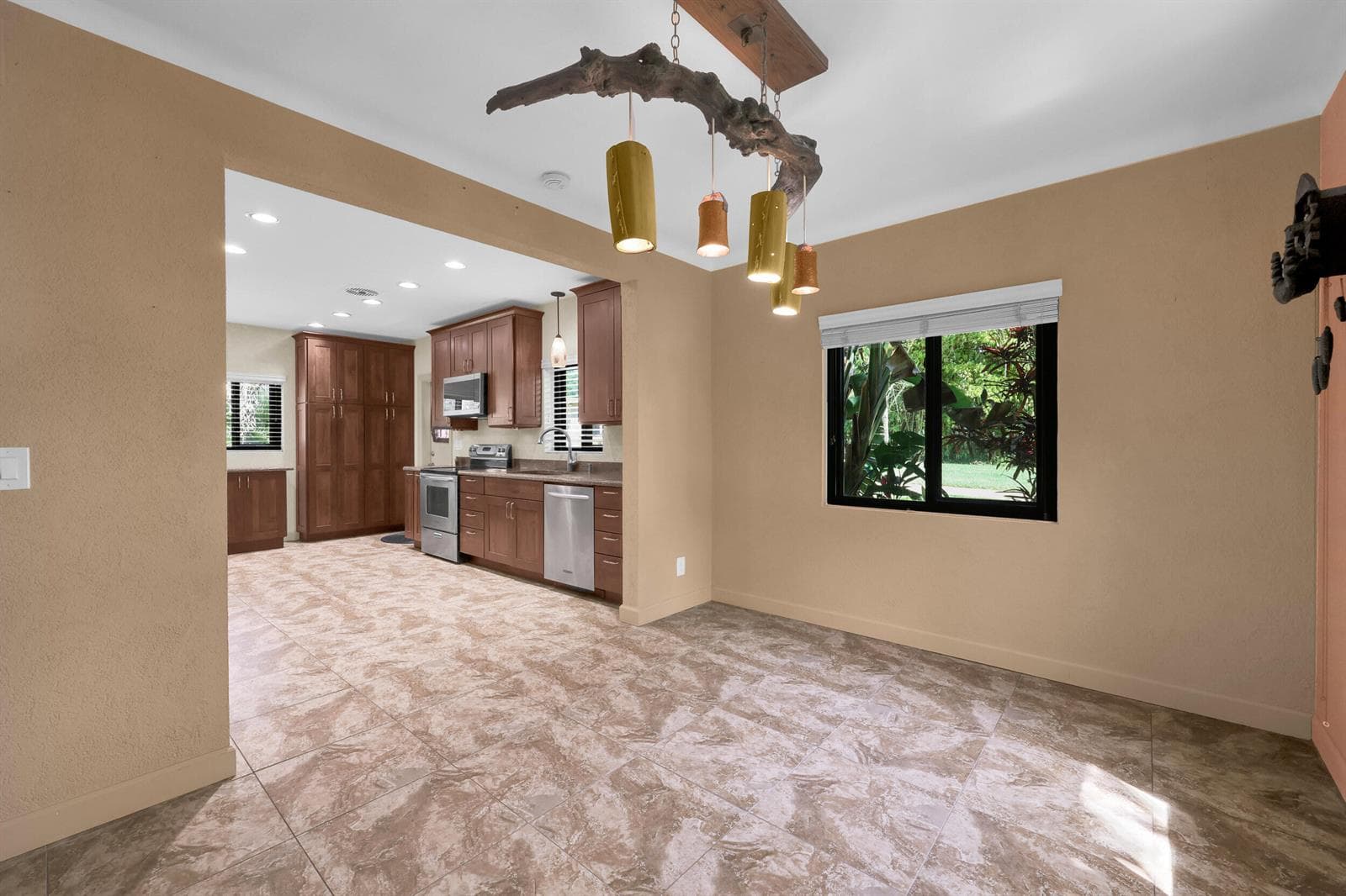 8609 S Indian River Drive photo 19