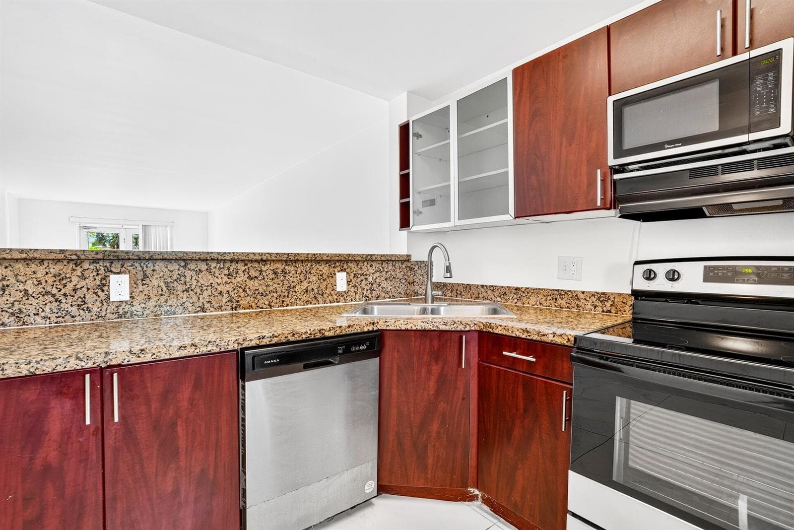 840 PINE Drive 104 photo 7