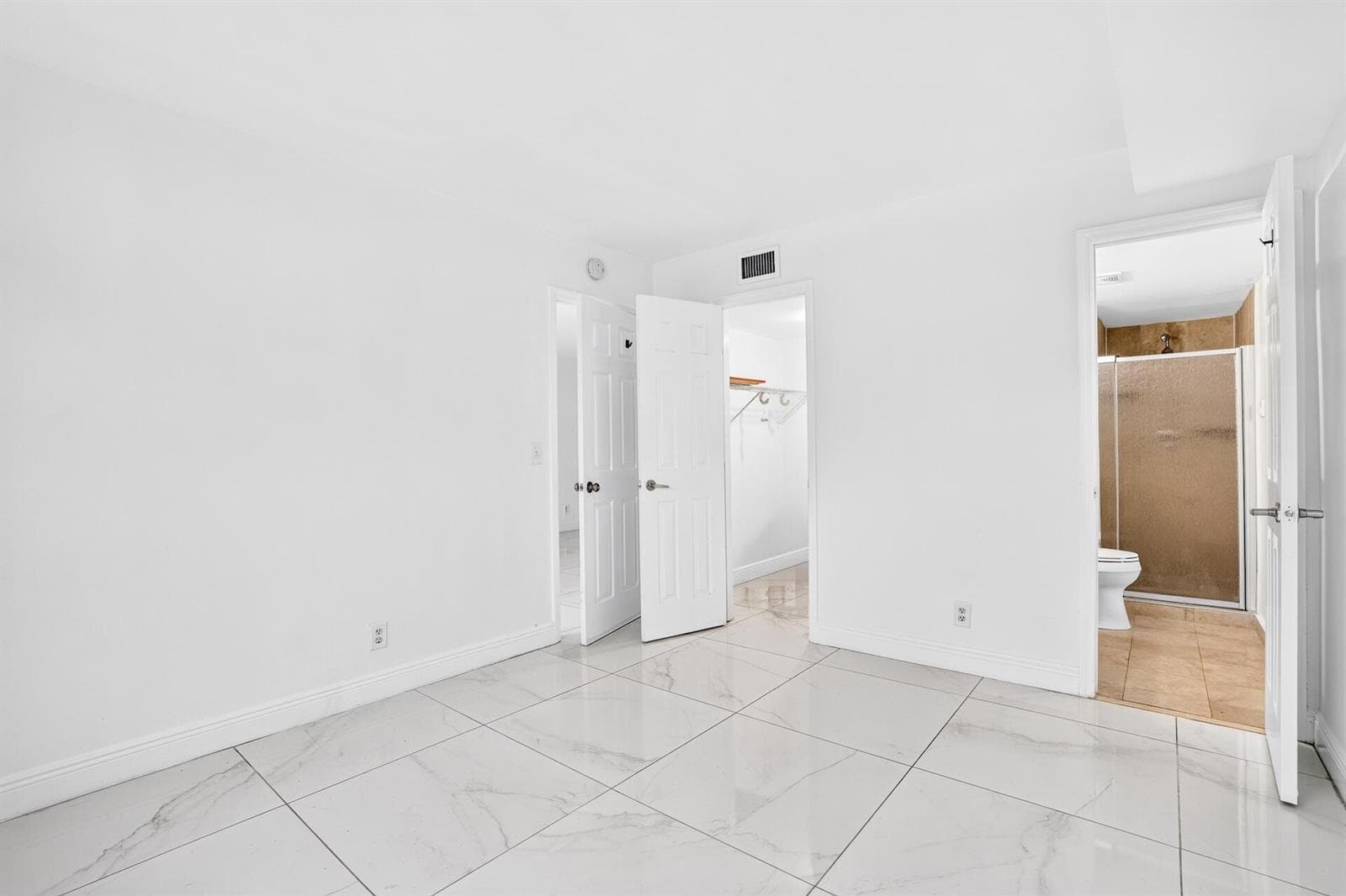 840 PINE Drive 104 photo 19