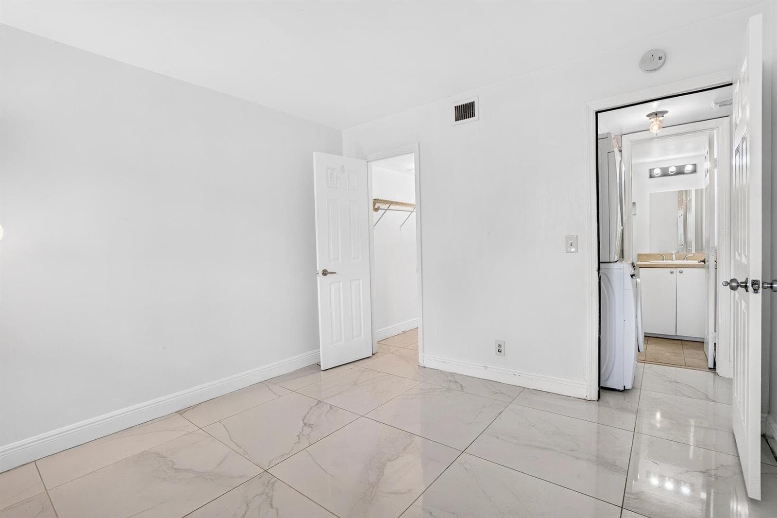 840 PINE Drive 104 photo 25