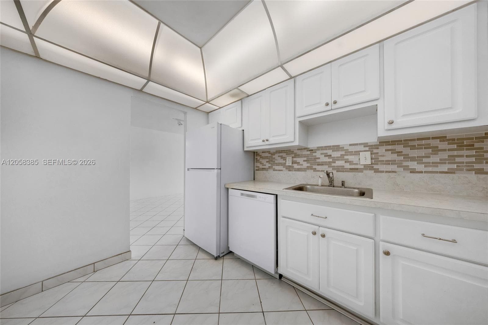 300 Bayview Dr 202 photo 16