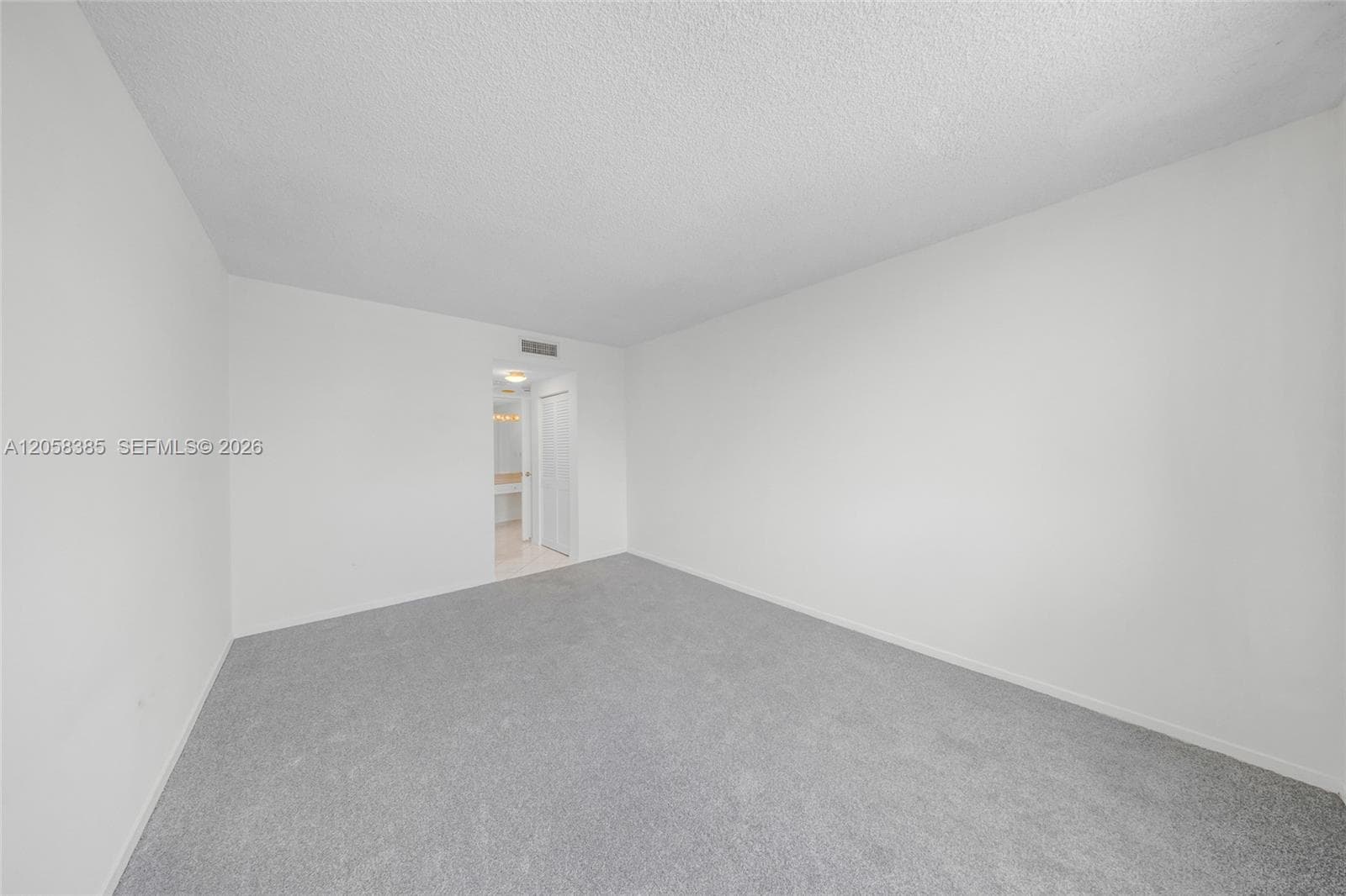 300 Bayview Dr 202 photo 22