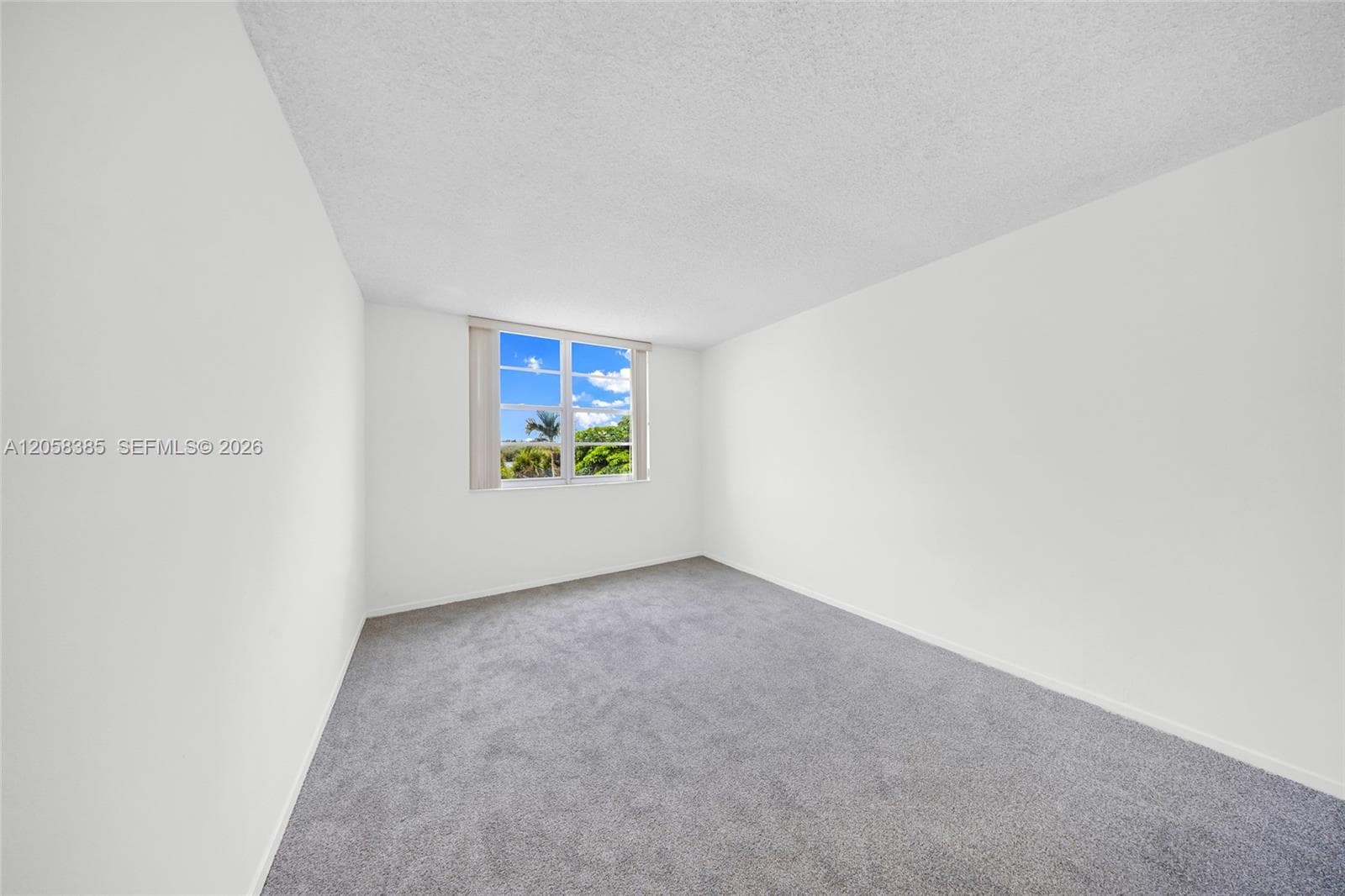 300 Bayview Dr 202 photo 20