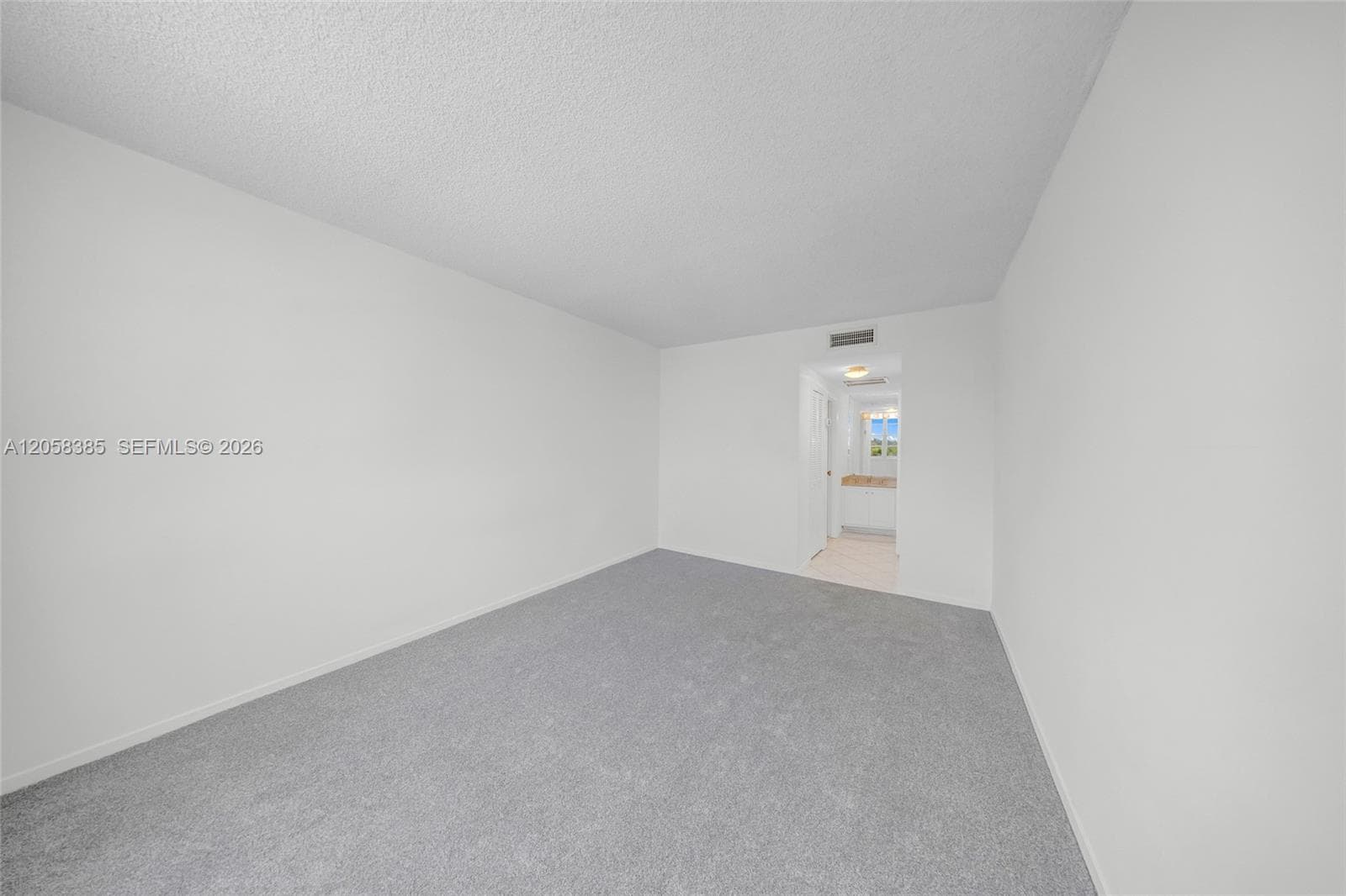 300 Bayview Dr 202 photo 24